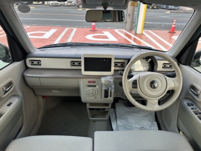 ラパン(スズキ)中古車 後席から見た前席