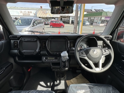 ハスラー(スズキ)届出済未使用車 後席から見た前席