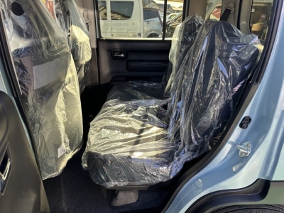 ハスラー(スズキ)届出済未使用車 後席内装