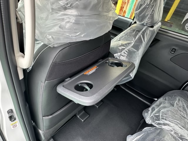 デリカミニ(三菱)届出済未使用車 10