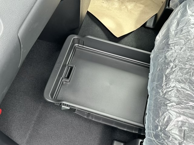 デリカミニ(三菱)届出済未使用車 13