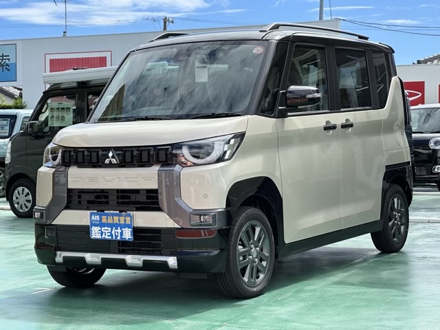 デリカミニ(三菱)届出済未使用車 1