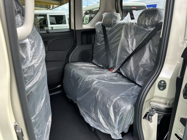 デリカミニ(三菱)届出済未使用車 5