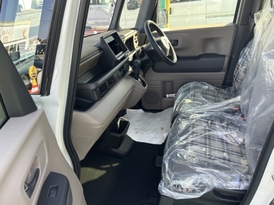 N-BOX(ホンダ)届出済未使用車 前席内装
