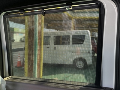 N-BOX(ホンダ)届出済未使用車 後席から見た前席