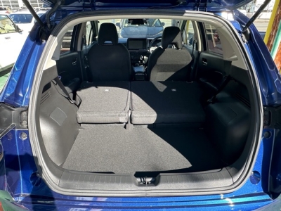 ノート(ニッサン)中古車 内外装写真他２