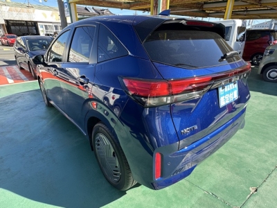 ノート(ニッサン)中古車 後方