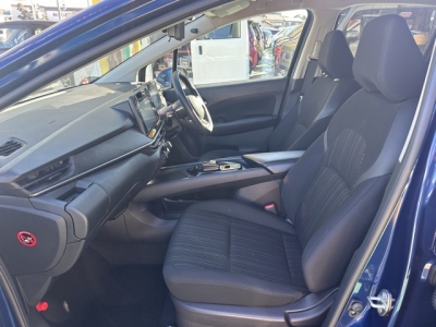 ノート(ニッサン)中古車 前席内装