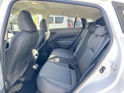 クロストレック(スバル)中古車 後席内装