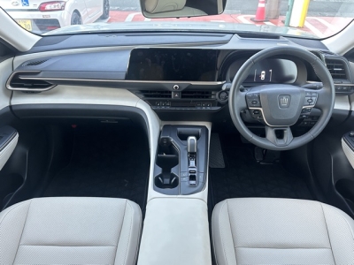 クラウンクロスオーバー(トヨタ)中古車 内外装写真