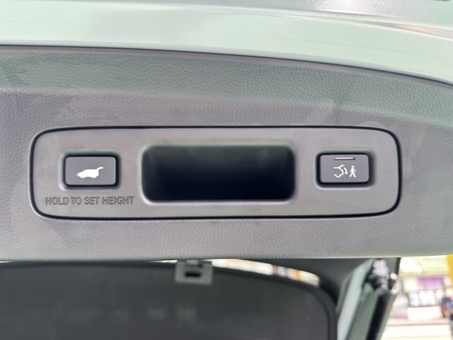 ヴェゼル(ホンダ)新車見本展示有 11