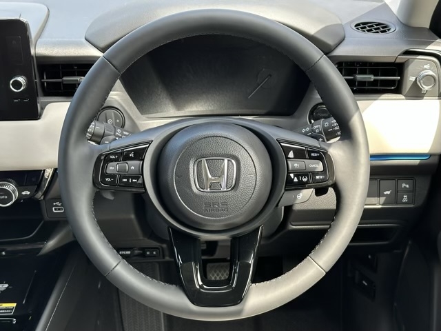 ヴェゼル(ホンダ)新車見本展示有 6