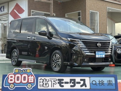 セレナ(ニッサン)登録済未使用車 全体