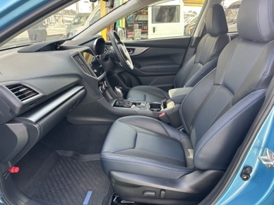 XV(スバル)中古車 前席内装