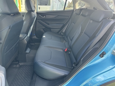 XV(スバル)中古車 後席内装