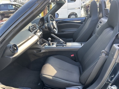 ロードスター(マツダ)中古車 前席内装