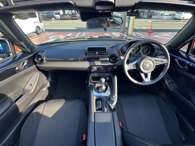ロードスター(マツダ)中古車 後席内装