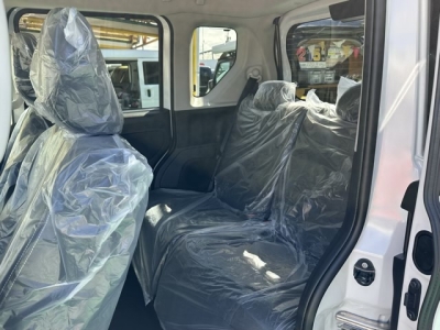 デリカミニ(三菱)届出済未使用車 後席内装