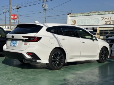レヴォーグ(スバル)中古車 内外装写真他２