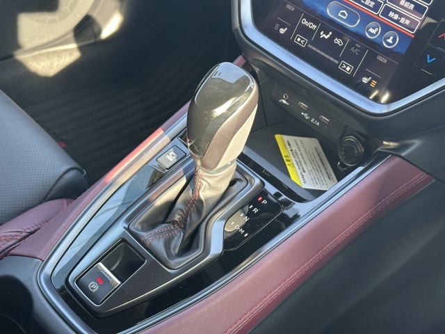 レヴォーグ(スバル)中古車 18