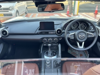ロードスターRF(マツダ)中古車 後席内装