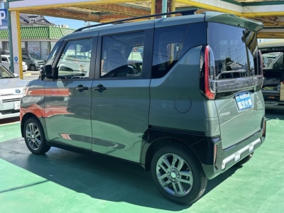 デリカミニ(三菱)届出済未使用車 後方