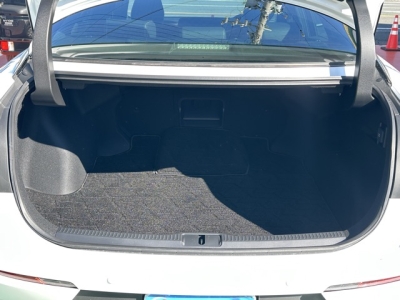 クラウンクロスオーバー(トヨタ)中古車 内外装写真他１