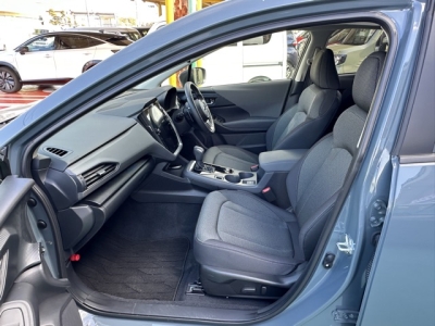 クロストレック(スバル)中古車 前席内装