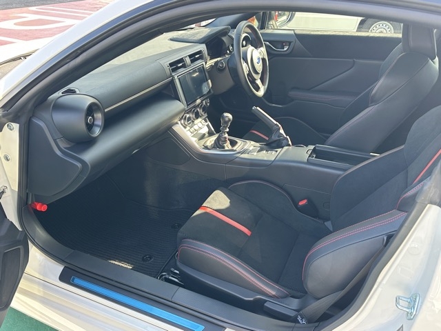BRZ(スバル)中古車 3