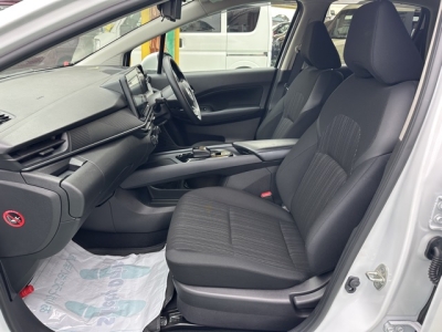 ノート(ニッサン)中古車 前席内装