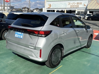 ノート(ニッサン)中古車 内外装写真他２