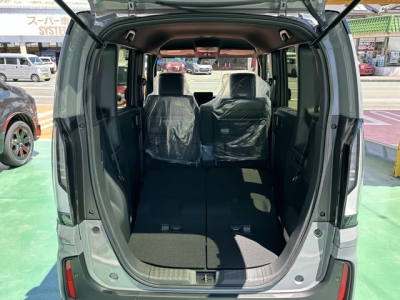 新型N-BOX(ホンダ)届出済未使用車 内外装写真他１