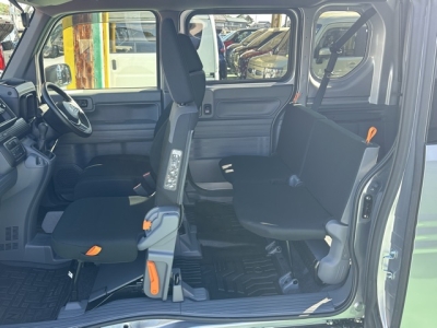 N-VAN(ホンダ)中古車 後席内装