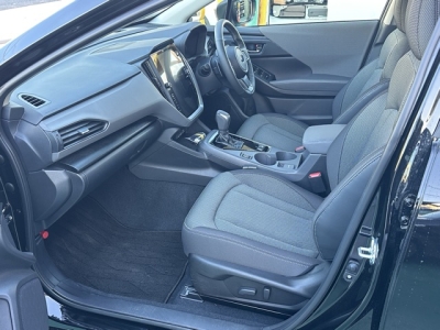 クロストレック(スバル)中古車 前席内装