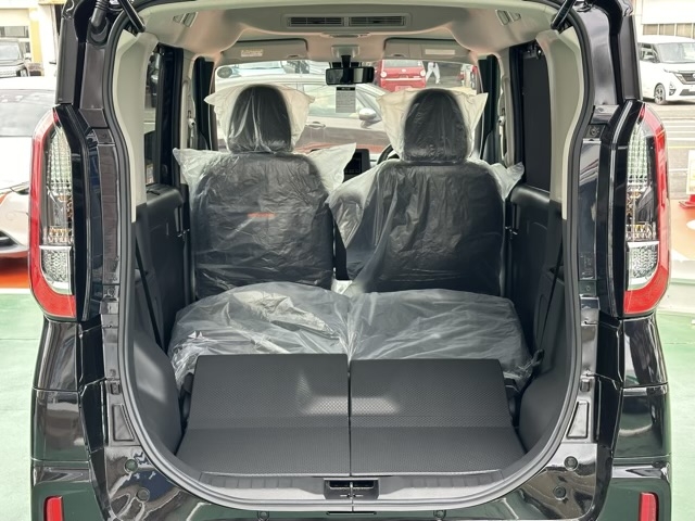 デリカミニ(三菱)届出済未使用車 12