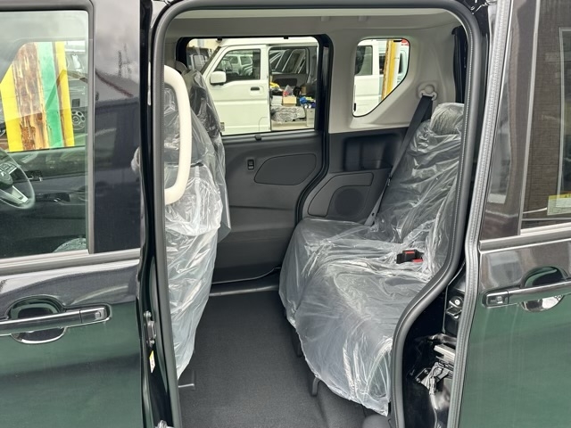 デリカミニ(三菱)届出済未使用車 7