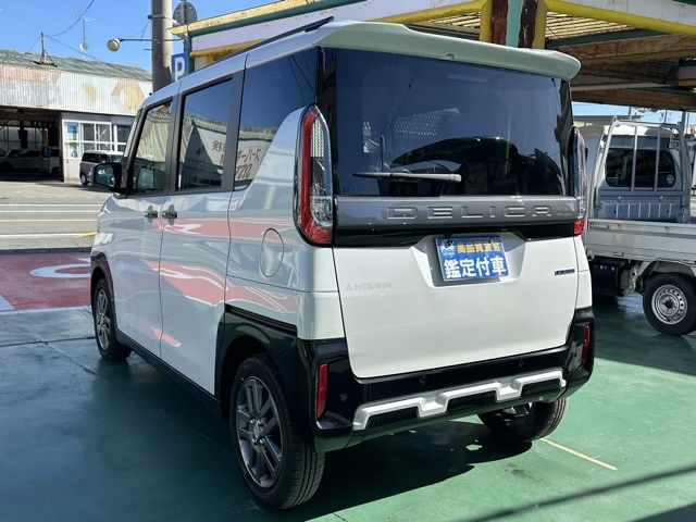 デリカミニ(三菱)届出済未使用車 2