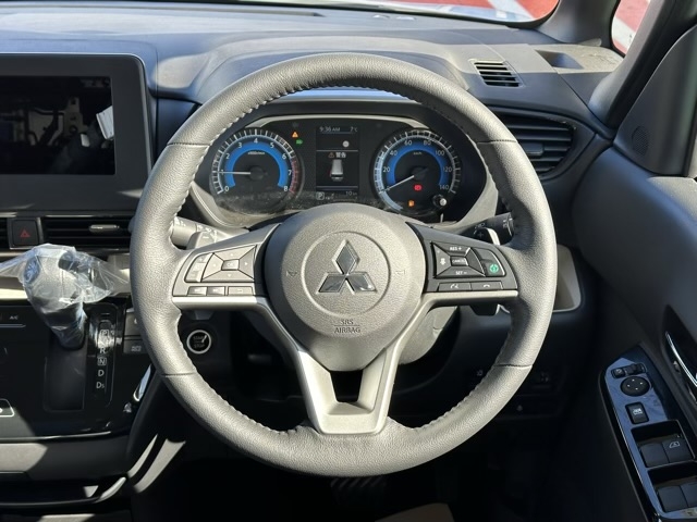 デリカミニ(三菱)届出済未使用車 7