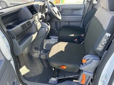 N-VAN(ホンダ)届出済未使用車 前席内装