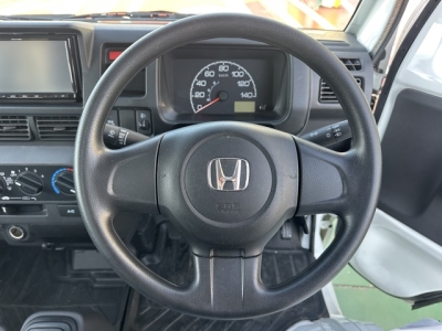 アクティT(ホンダ)中古車 後席から見た前席