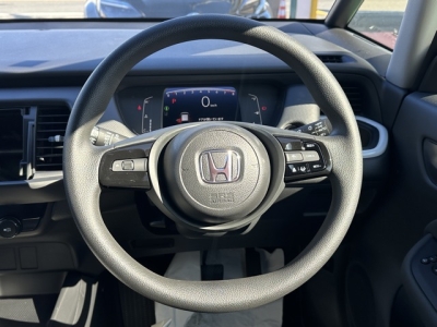 フィット(ホンダ)中古車 内外装写真