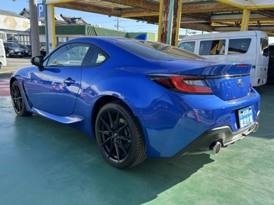 BRZ(スバル)登録済未使用車 後方