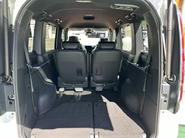 ステップワゴン(ホンダ)登録済未使用車 17