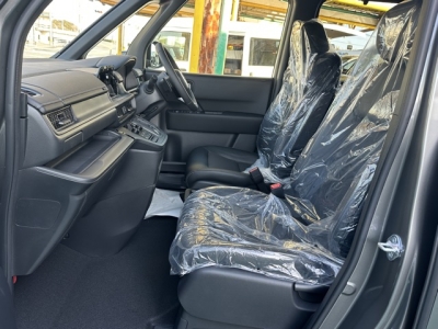 ステップワゴン(ホンダ)登録済未使用車 前席内装