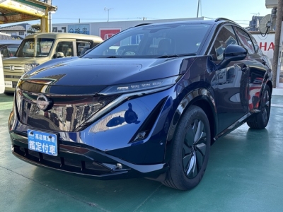 アリア(ニッサン)中古車 前方