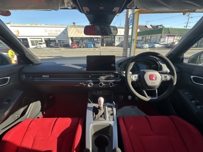 シビック(ホンダ)登録済未使用車 後席から見た前席