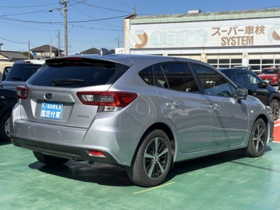 インプレッサスポーツ(スバル)中古車 内外装写真他２