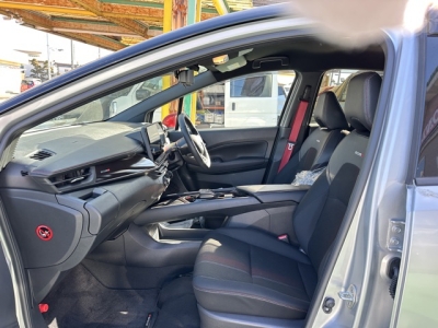オーラ(ニッサン)中古車 前席内装