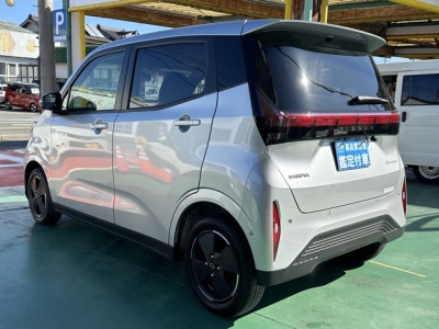 サクラ(ニッサン)中古車 後方