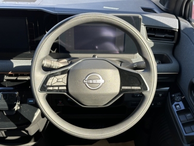 サクラ(ニッサン)中古車 内外装写真